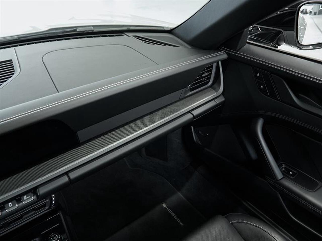 2024 Porsche 911 Carrera 4 GTS Cabriolet Photo