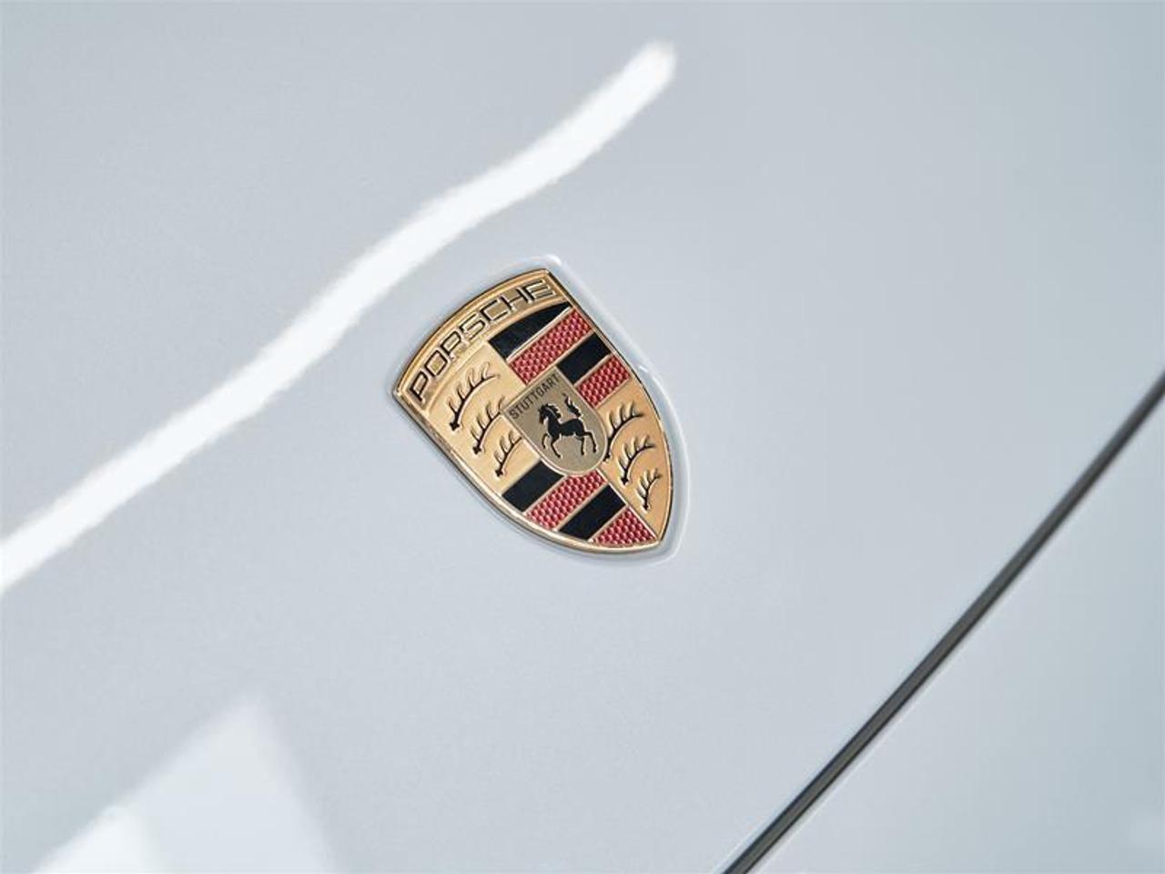 2025 Porsche Macan Electric 4S AWD Photo