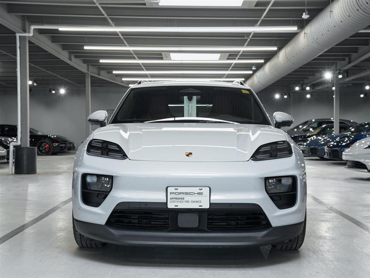 2025 Porsche Macan Electric 4S AWD Photo
