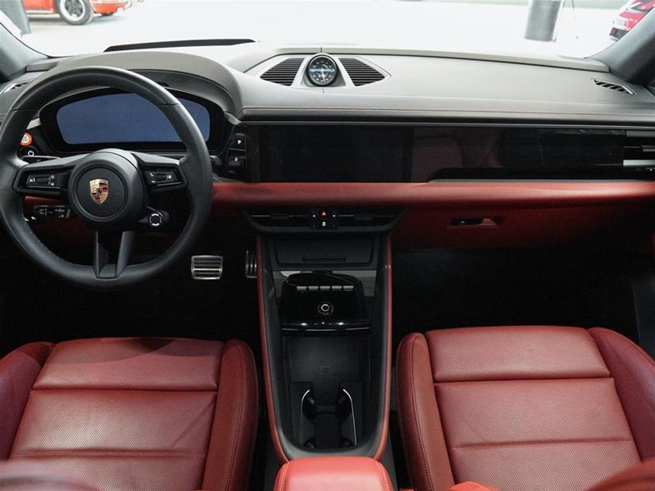 2025 Porsche Macan Electric 4S AWD Photo
