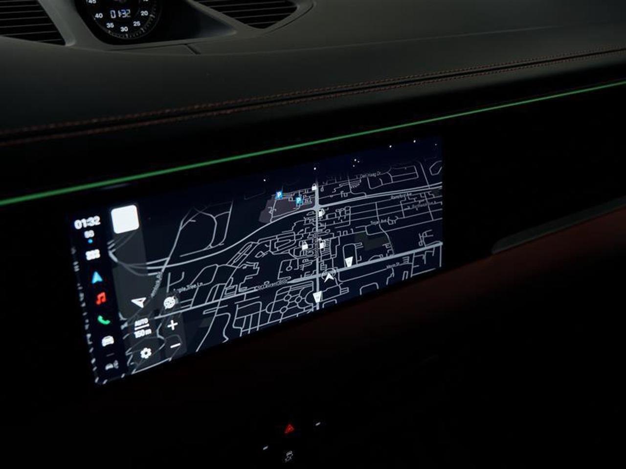 2025 Porsche Macan Electric 4S AWD Photo