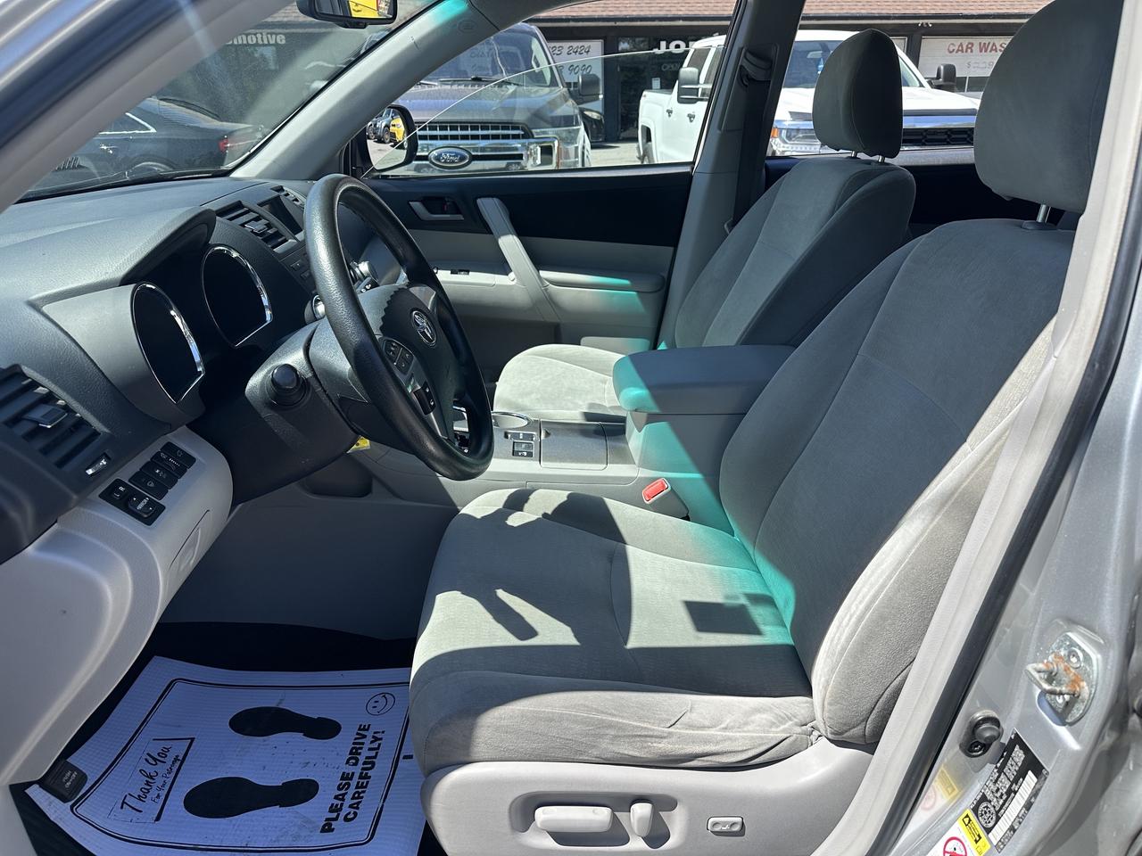 2013 Toyota Highlander -7 PASSENGER-ONE OWNER--CLEAN CARFAX--CERTIFIED- Photo