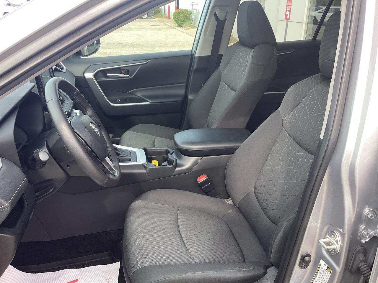 2021 Toyota RAV4 XLE AWD Photo