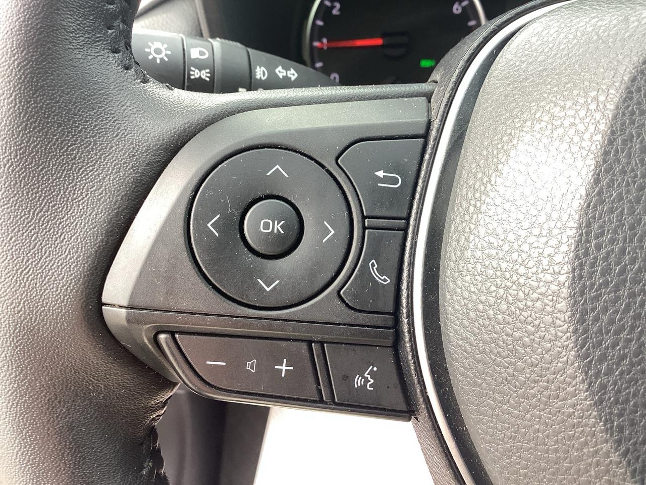 2021 Toyota RAV4 XLE AWD Photo