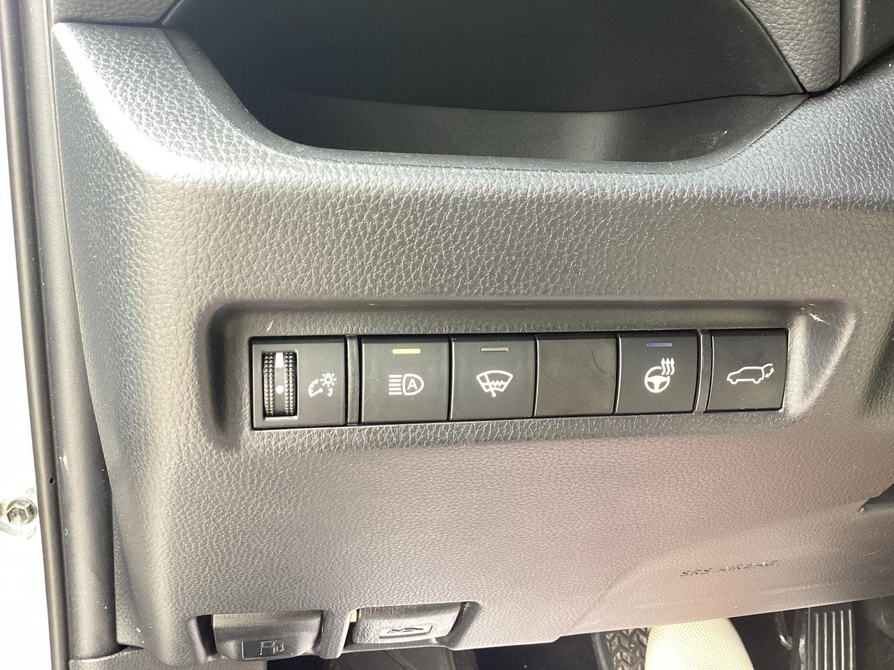 2021 Toyota RAV4 XLE AWD Photo