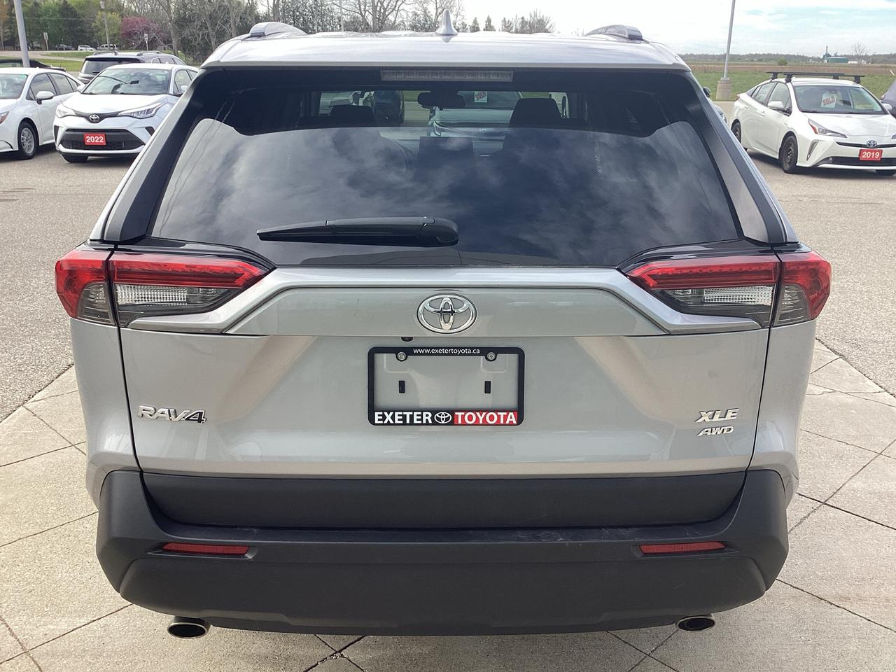 2021 Toyota RAV4 XLE AWD Photo