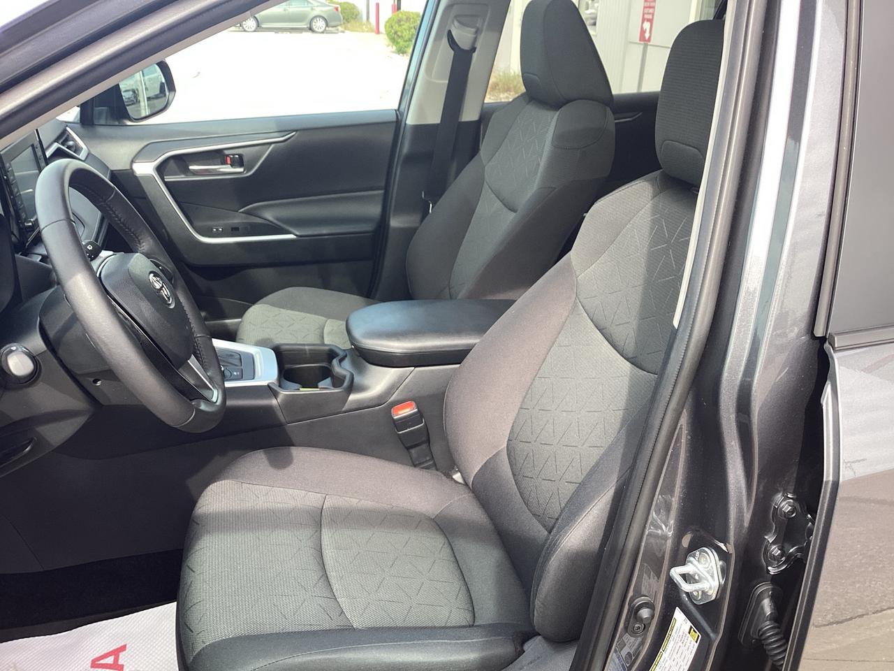2021 Toyota RAV4 Hybrid XLE AWD Photo