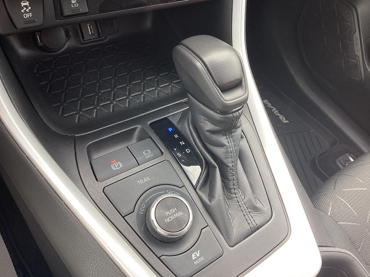 2021 Toyota RAV4 Hybrid XLE AWD Photo
