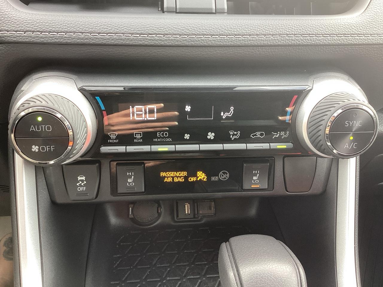 2021 Toyota RAV4 Hybrid XLE AWD Photo