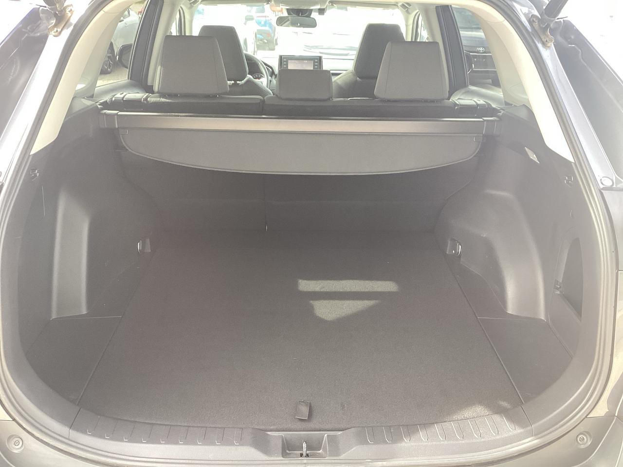 2021 Toyota RAV4 Hybrid XLE AWD Photo