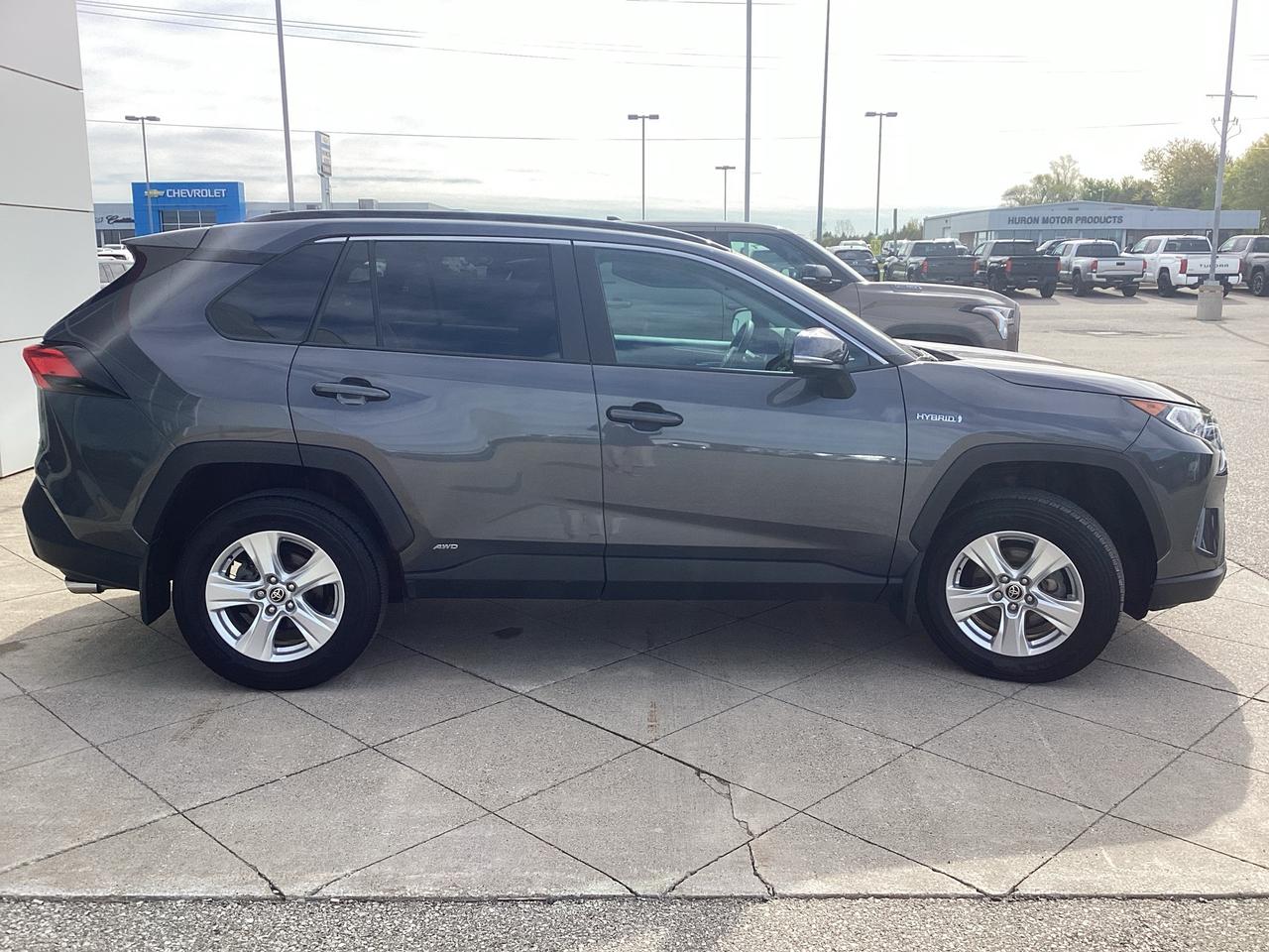 2021 Toyota RAV4 Hybrid XLE AWD Photo