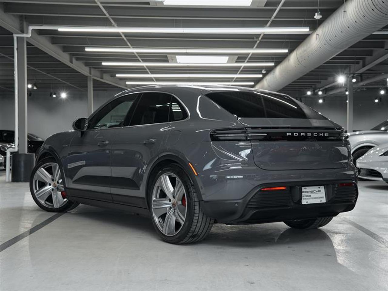 2025 Porsche Macan Electric 4S AWD Photo2