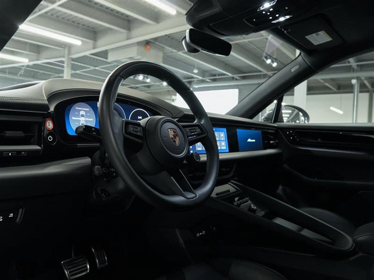 2025 Porsche Macan Electric 4S AWD Photo