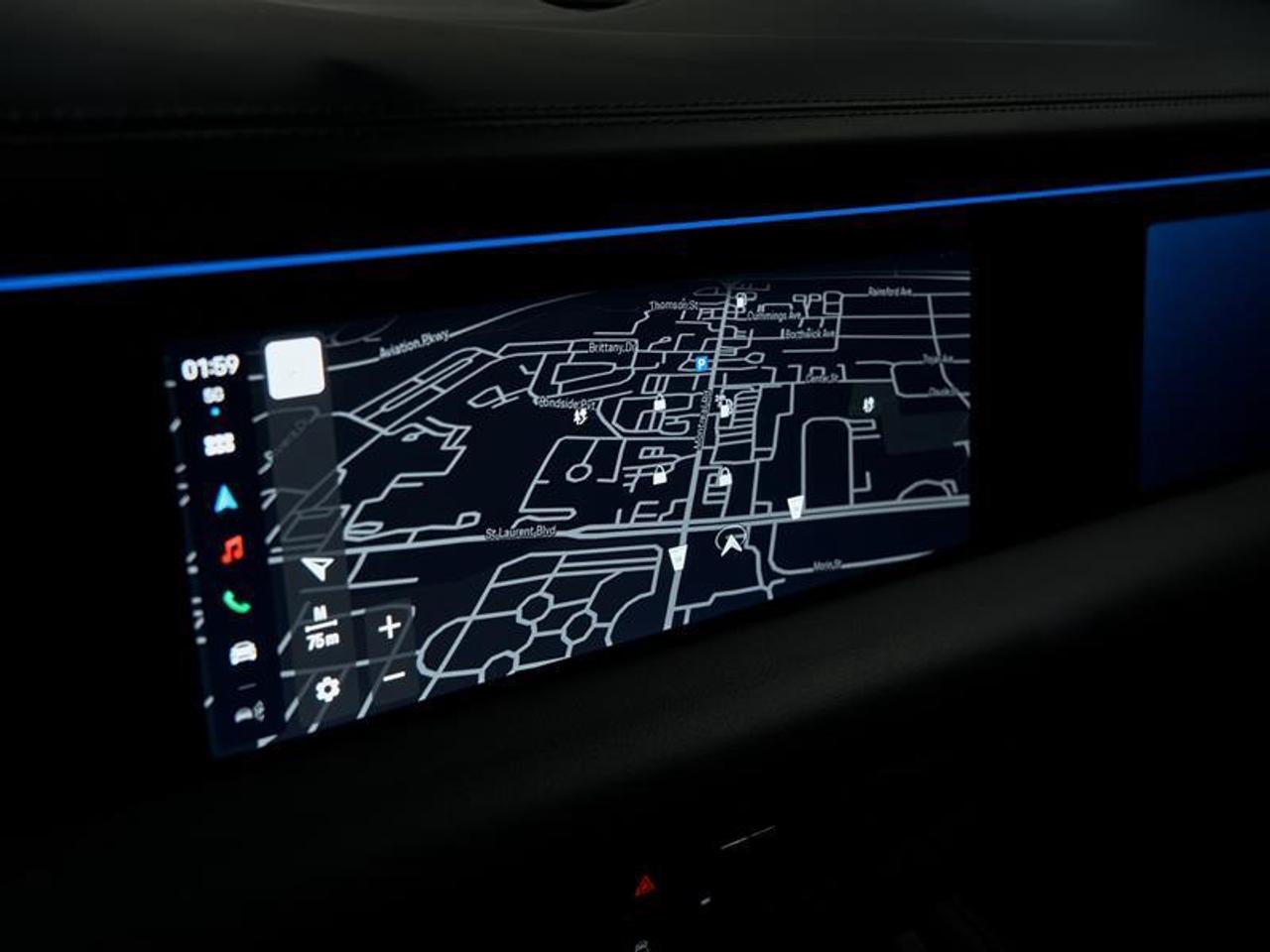 2025 Porsche Macan Electric 4S AWD Photo