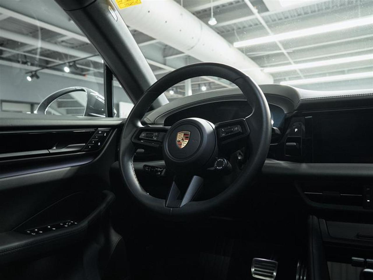 2025 Porsche Macan Electric 4S AWD Photo