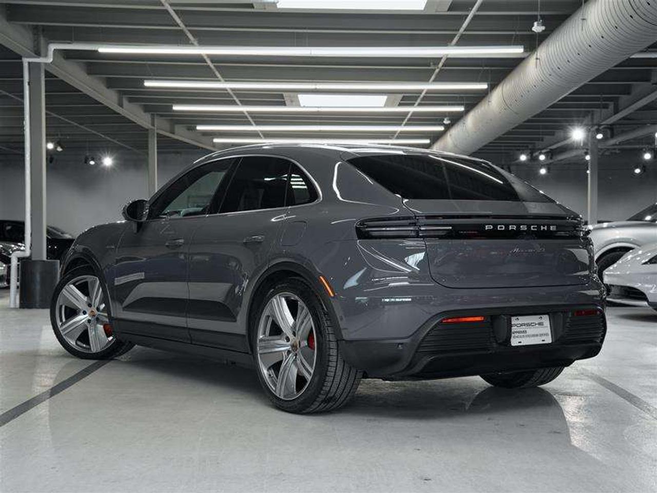 2025 Porsche Macan Electric 4S AWD Photo