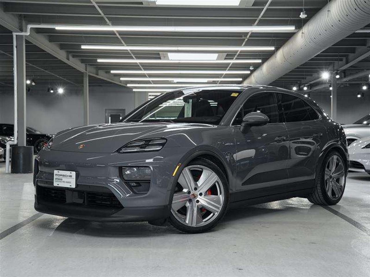 2025 Porsche Macan Electric 4S AWD Photo