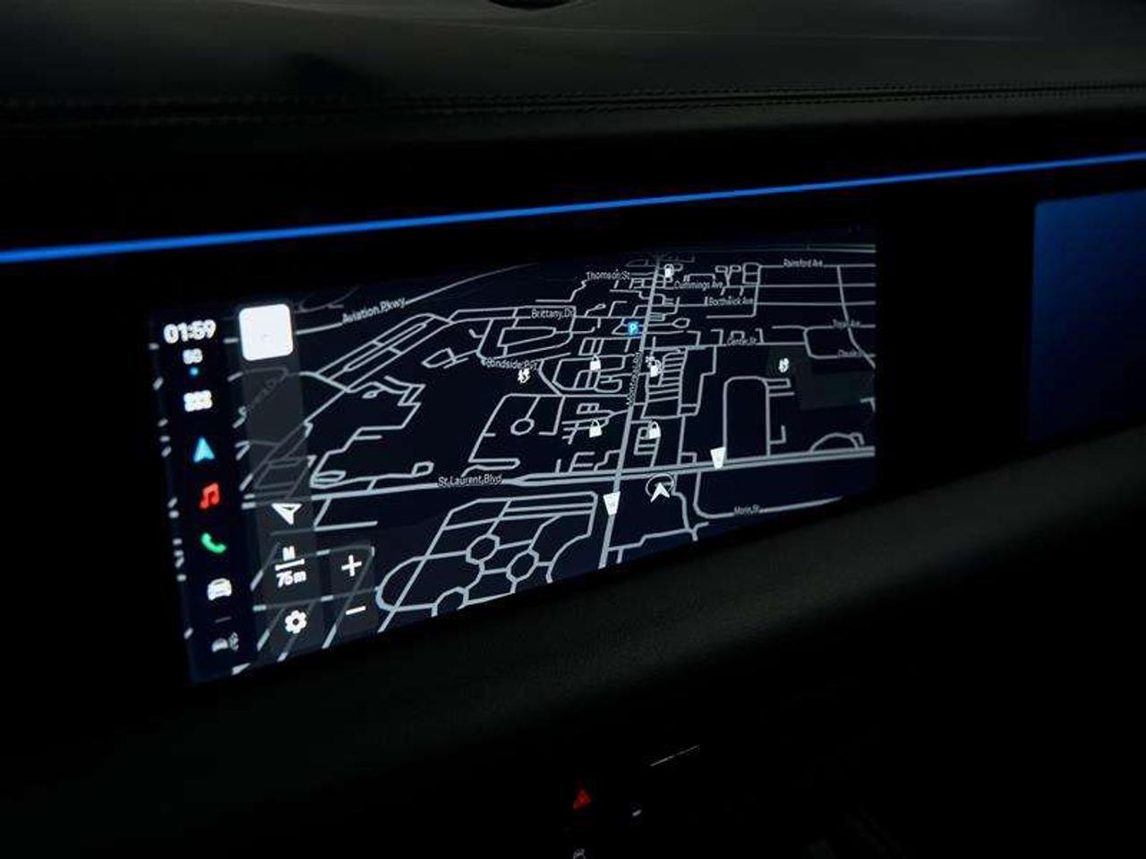 2025 Porsche Macan Electric 4S AWD Photo