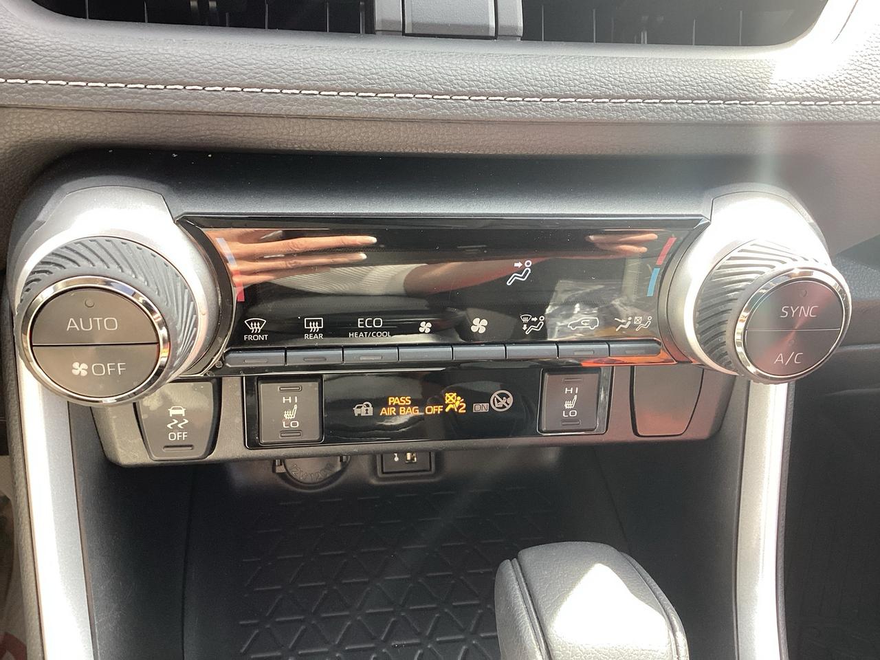 2023 Toyota RAV4 Hybrid XLE AWD Photo