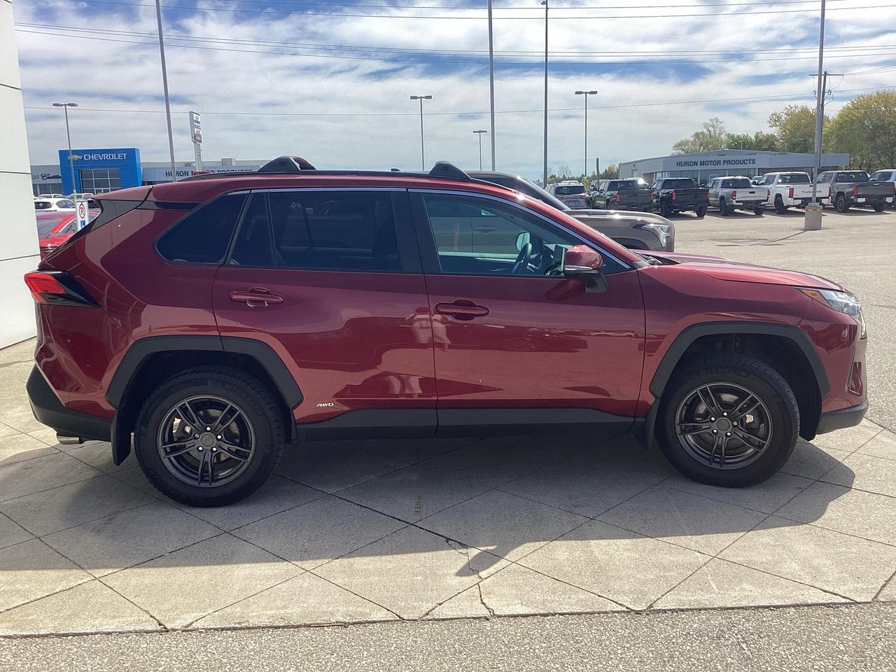 2023 Toyota RAV4 Hybrid XLE AWD Photo