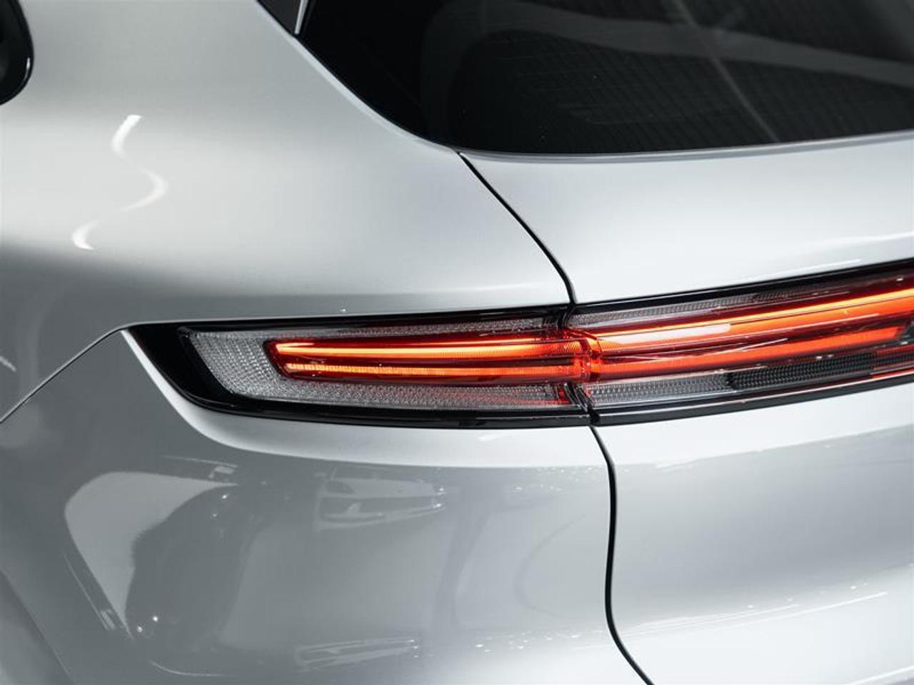 2025 Porsche Cayenne AWD Photo