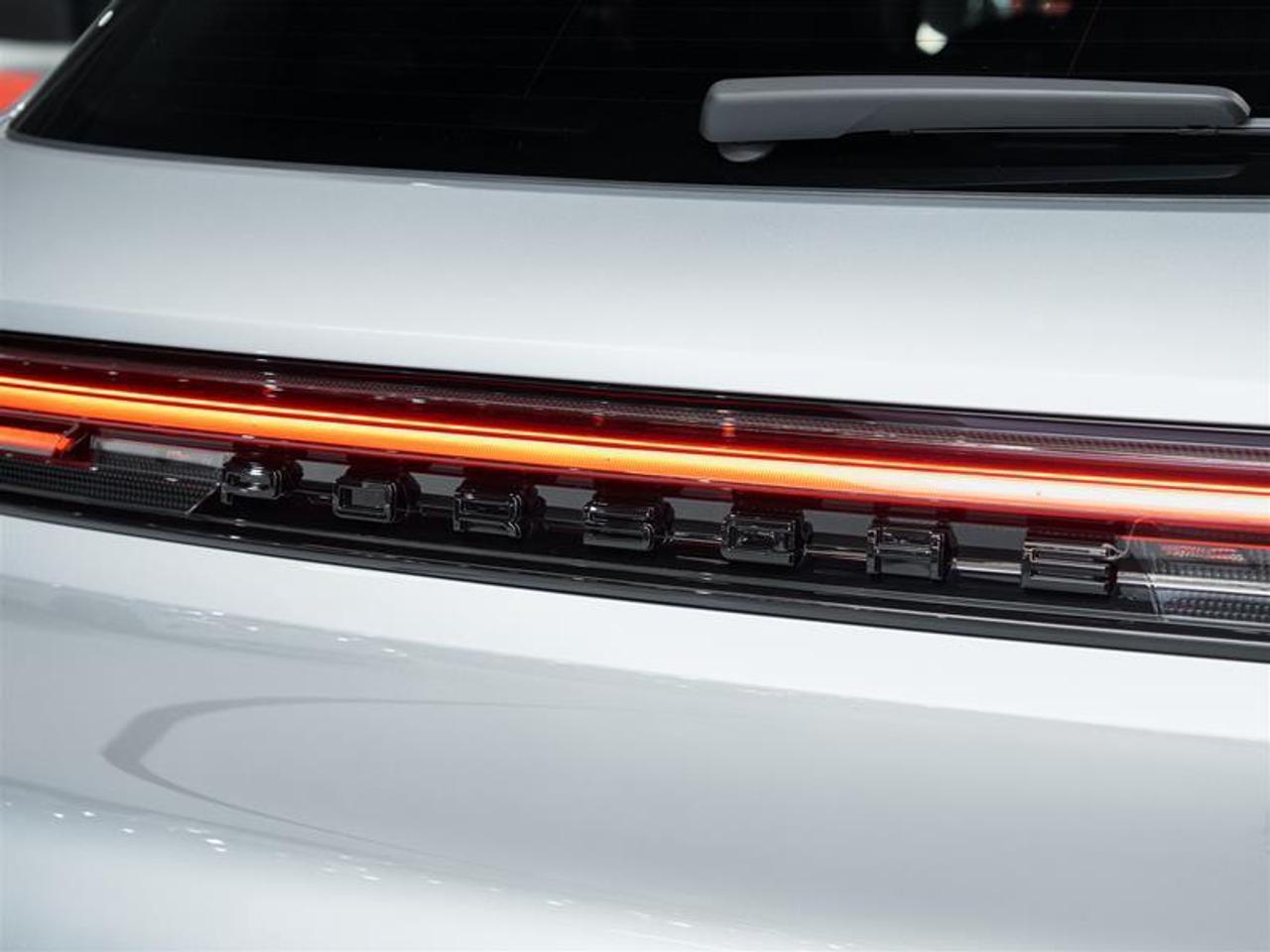 2025 Porsche Cayenne AWD Photo
