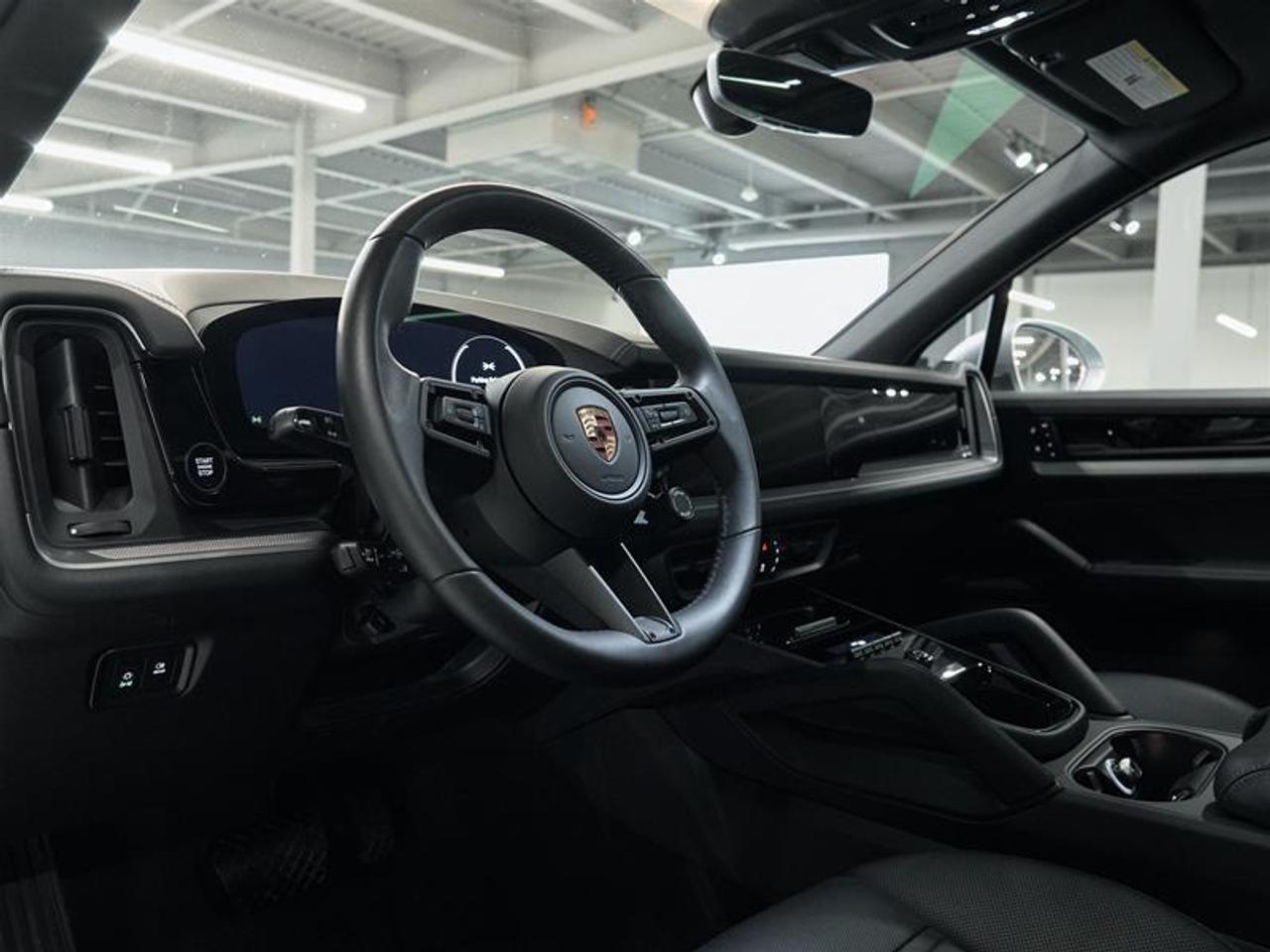 2025 Porsche Cayenne AWD Photo