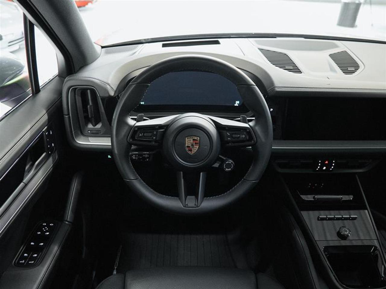 2025 Porsche Cayenne AWD Photo