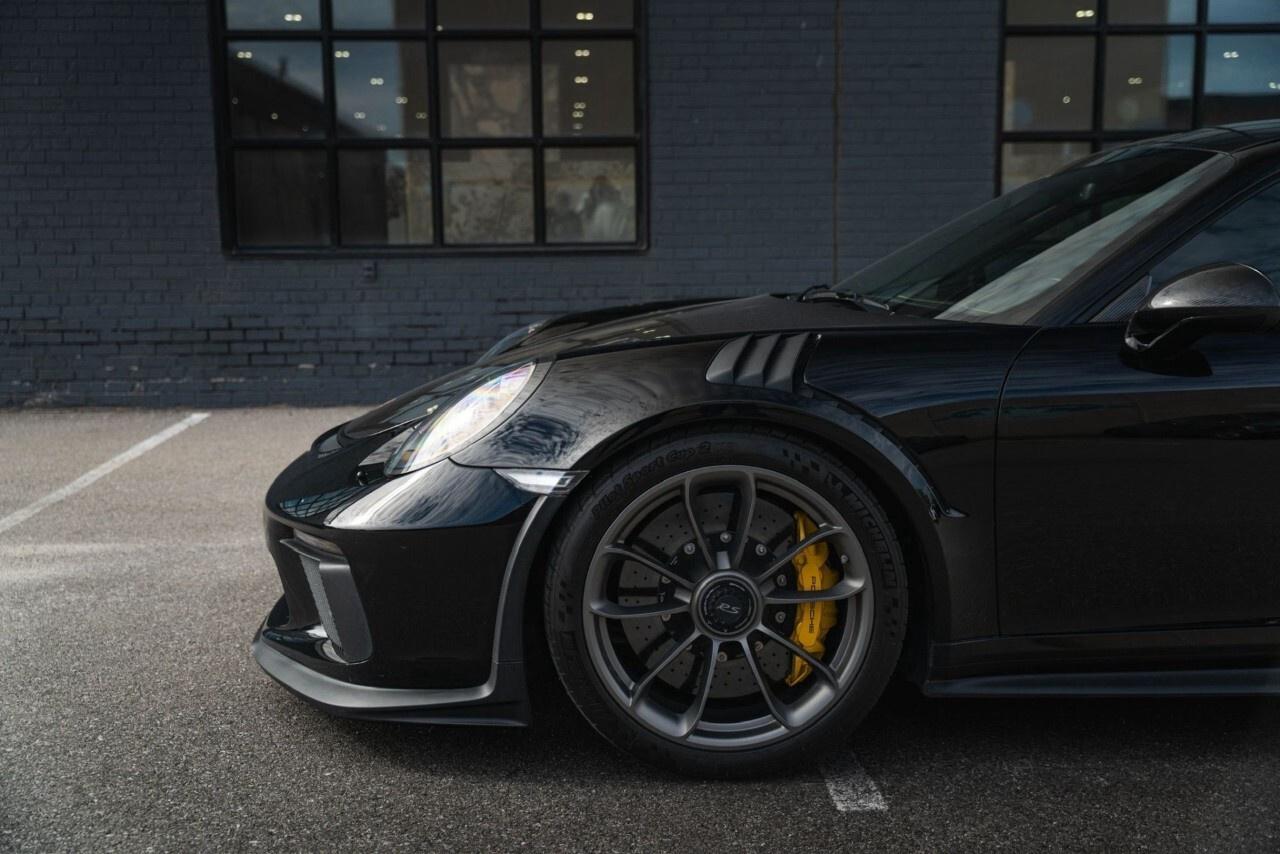 2019 Porsche 911 GT3 RS Coupe Photo