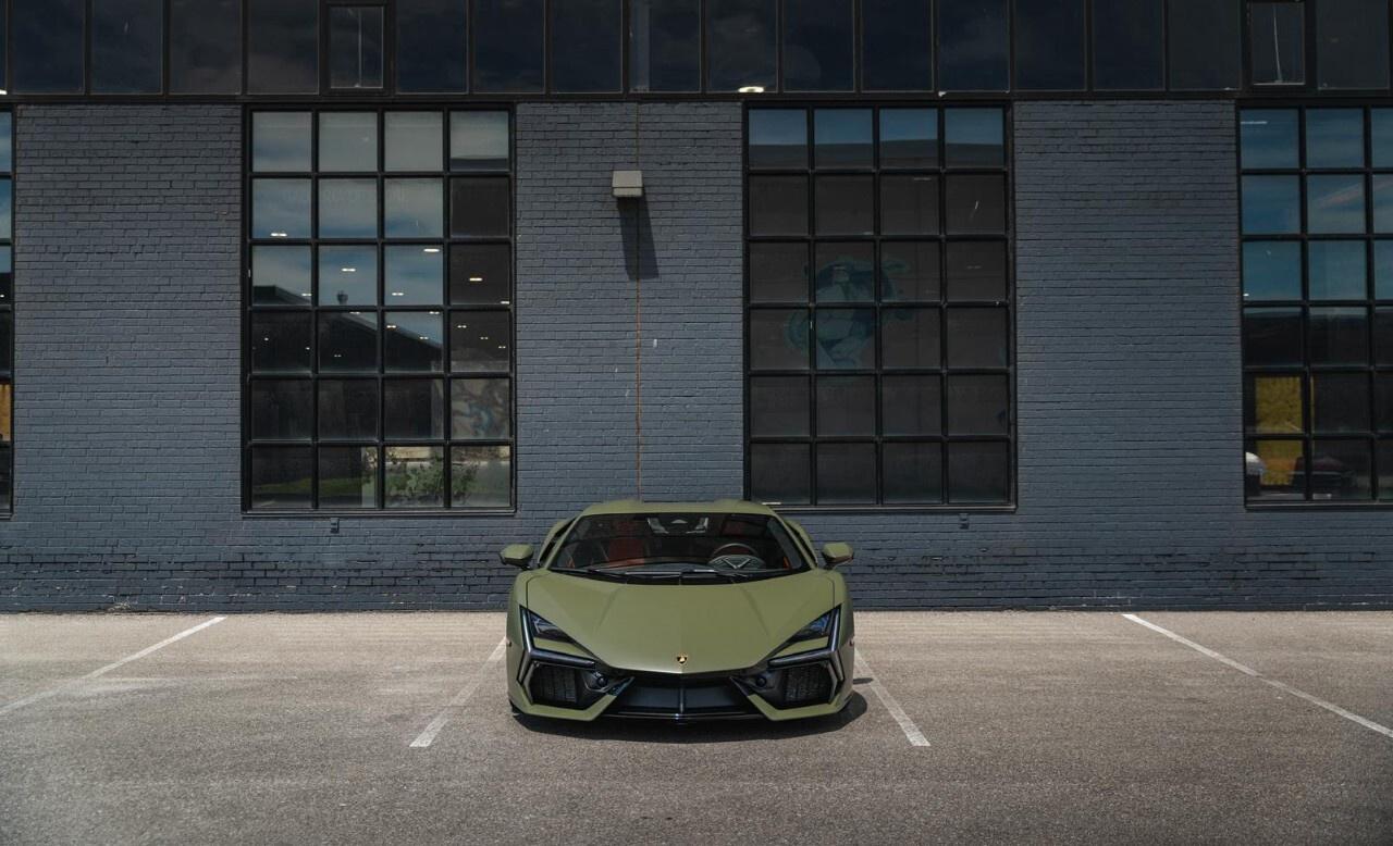 2024 Lamborghini Revuelto Coupe Photo