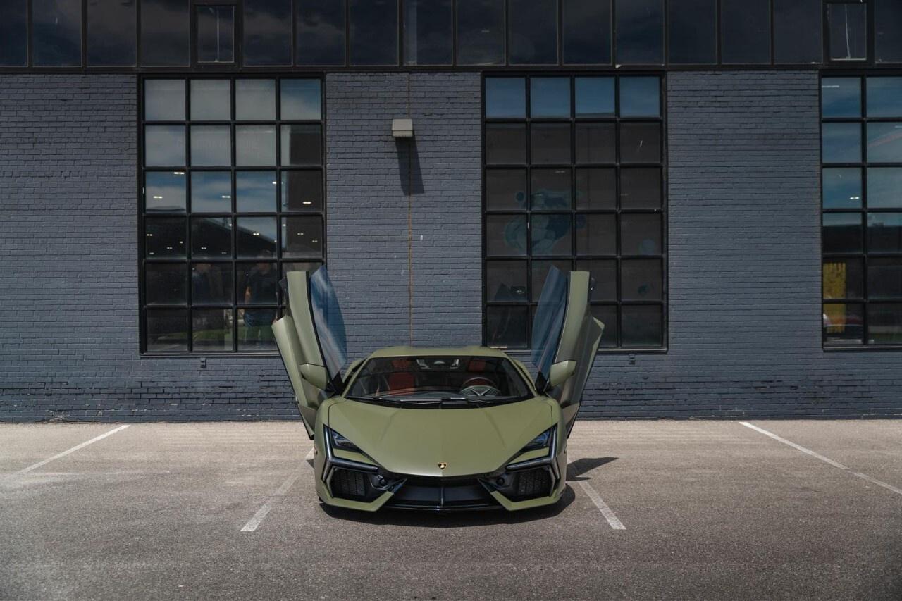 2024 Lamborghini Revuelto Coupe Photo