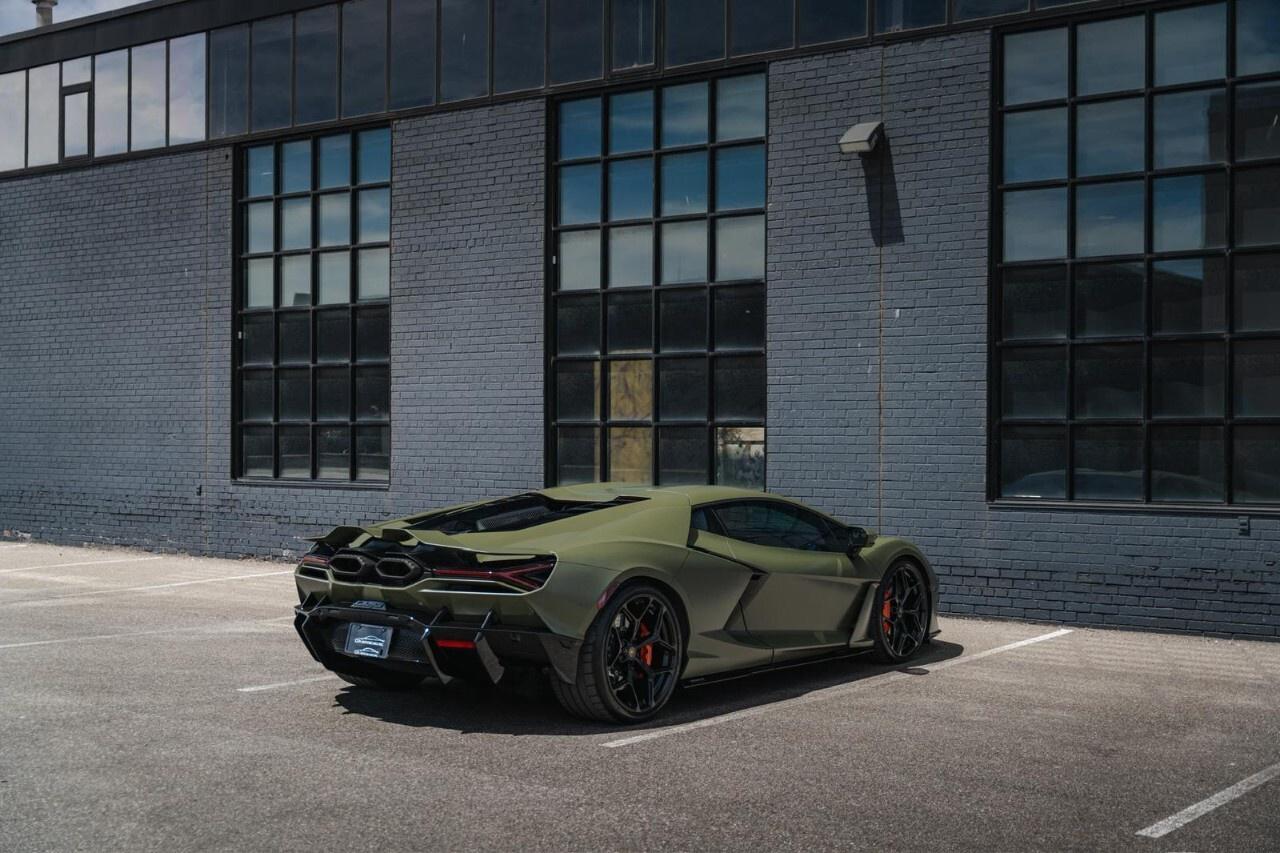2024 Lamborghini Revuelto Coupe Photo