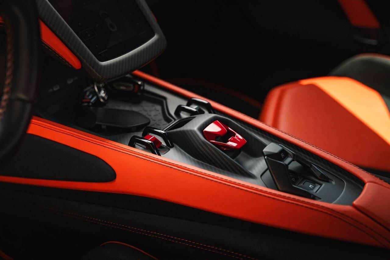 2024 Lamborghini Revuelto Coupe Photo