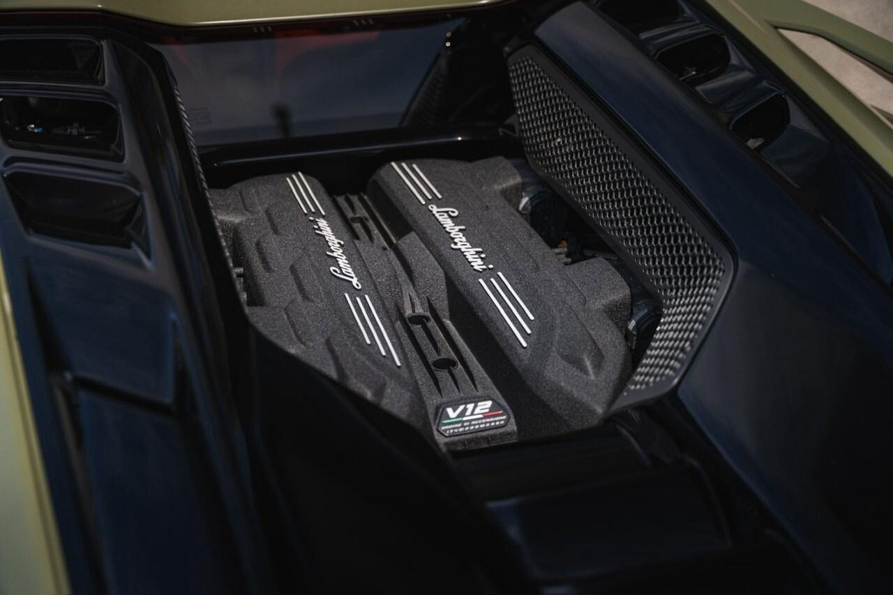 2024 Lamborghini Revuelto Coupe Photo