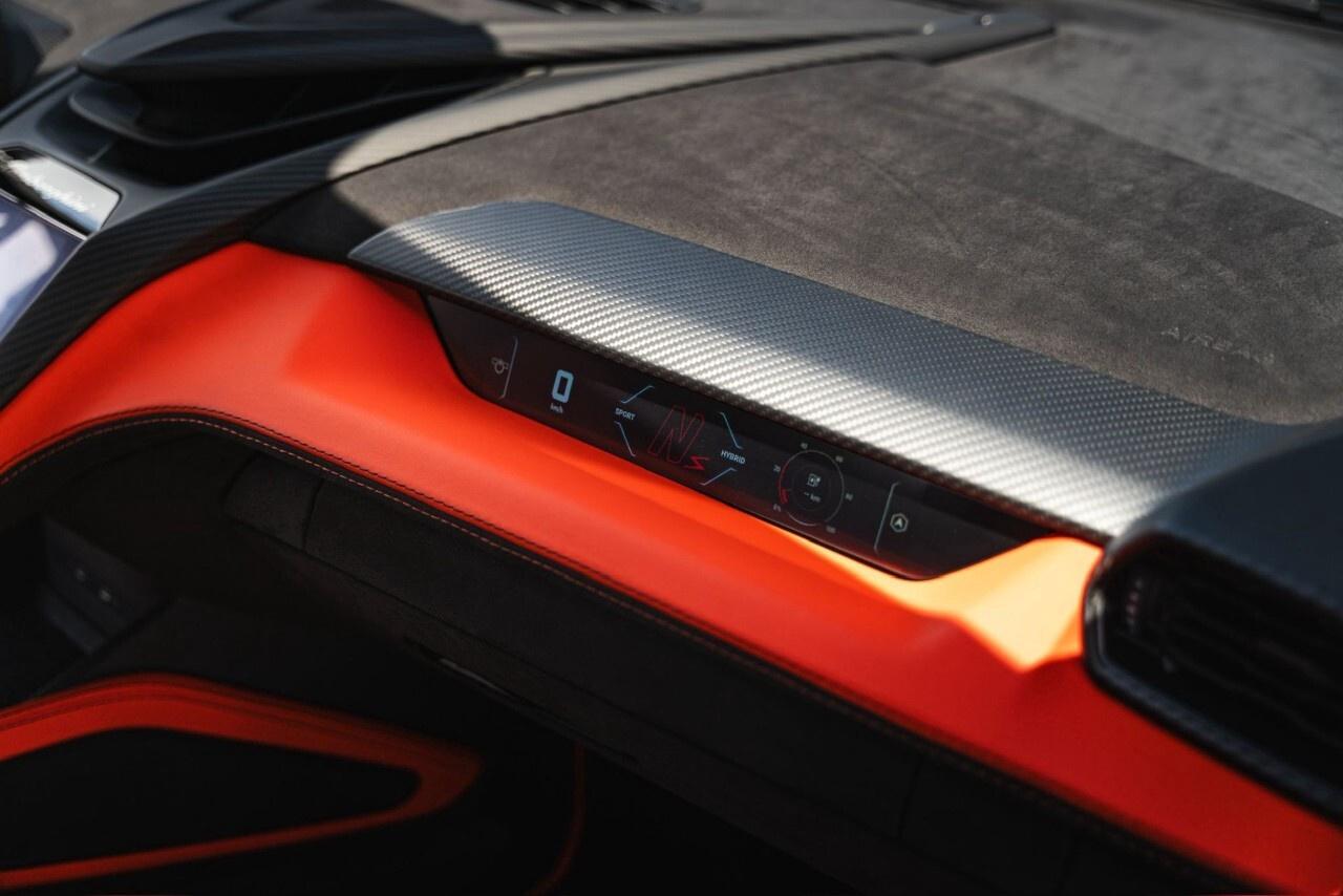 2024 Lamborghini Revuelto Coupe Photo