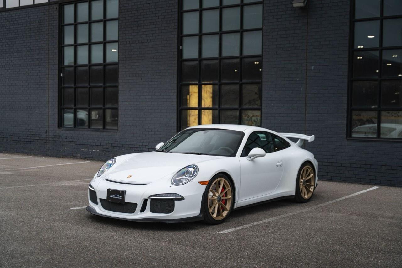 2015 Porsche 911 2dr Cpe GT3 Photo