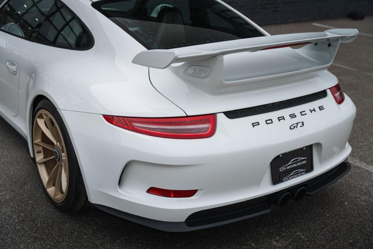 2015 Porsche 911 2dr Cpe GT3 Photo