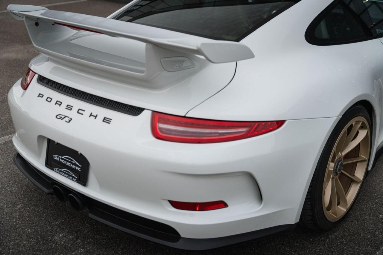 2015 Porsche 911 2dr Cpe GT3 Photo