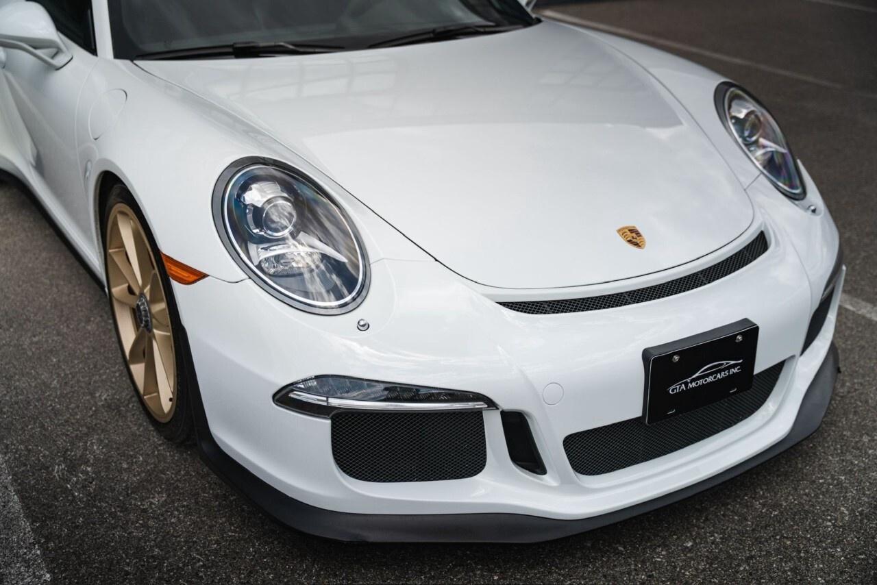 2015 Porsche 911 2dr Cpe GT3 Photo