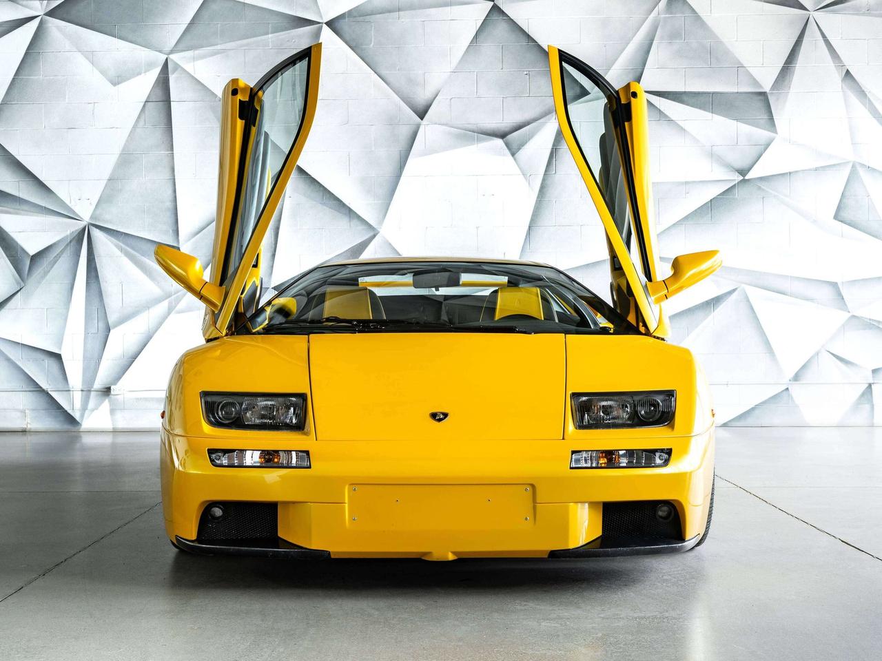2001 Lamborghini Diablo PRICED IN USD Photo