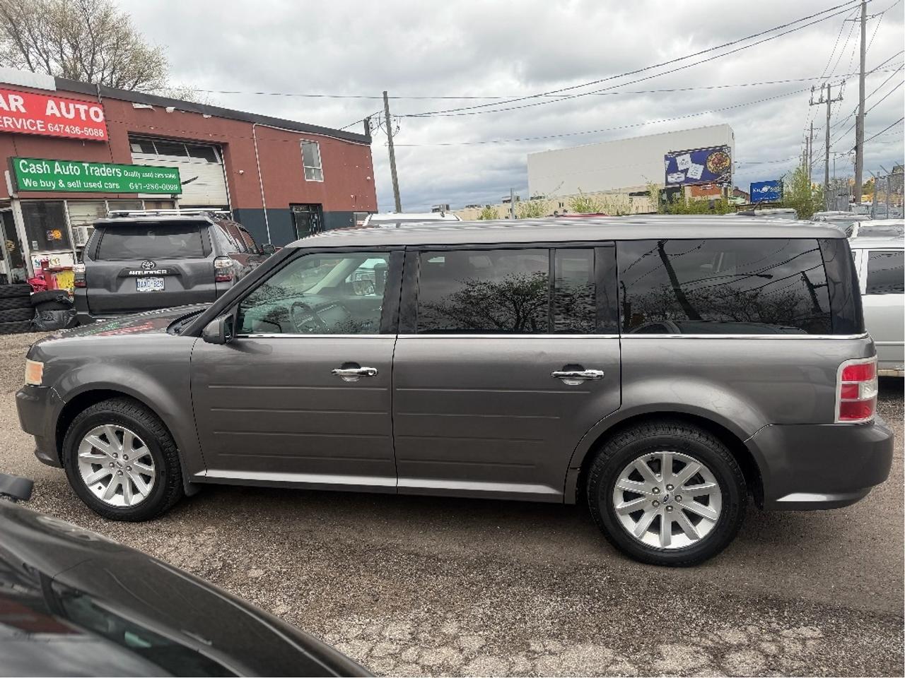 2010 Ford Flex SEL Photo3