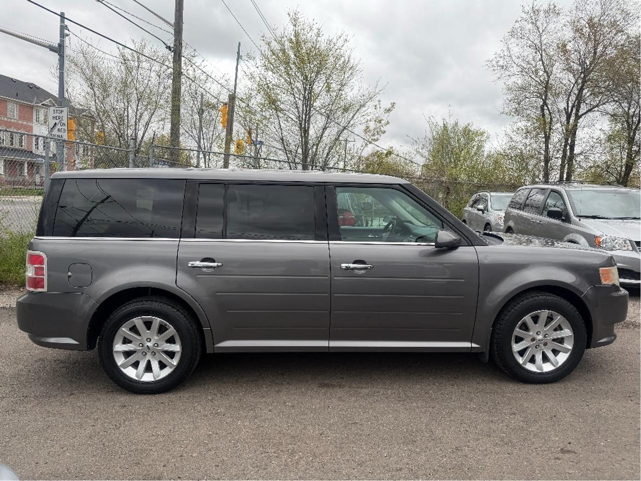 2010 Ford Flex SEL Photo4