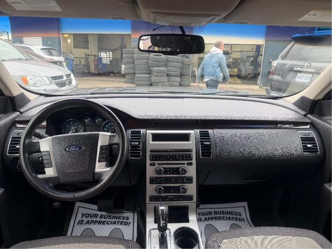 2010 Ford Flex SEL Photo