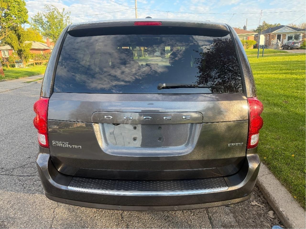 2016 Dodge Caravan CREW Photo