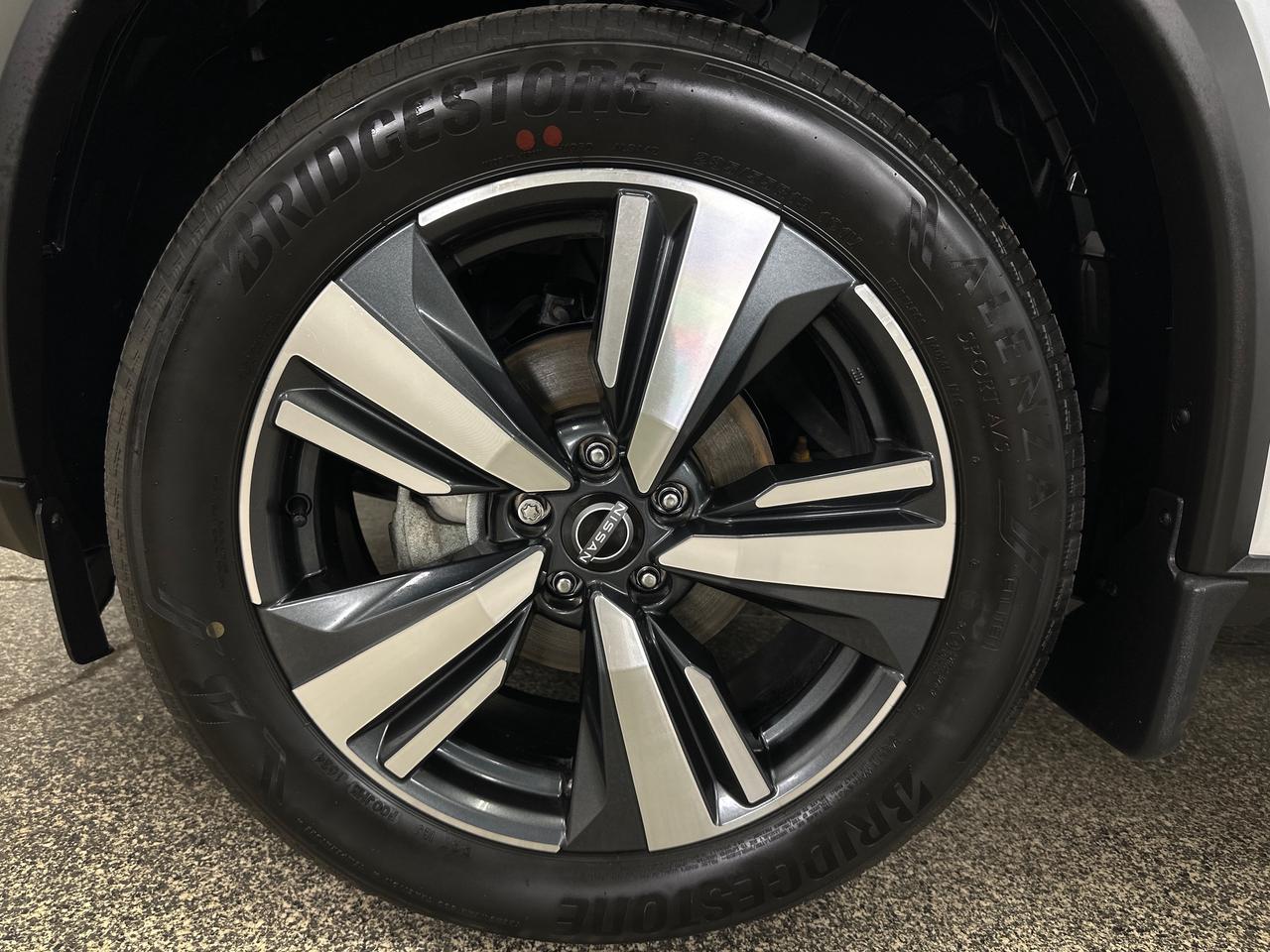 2024 Nissan Rogue SL Photo