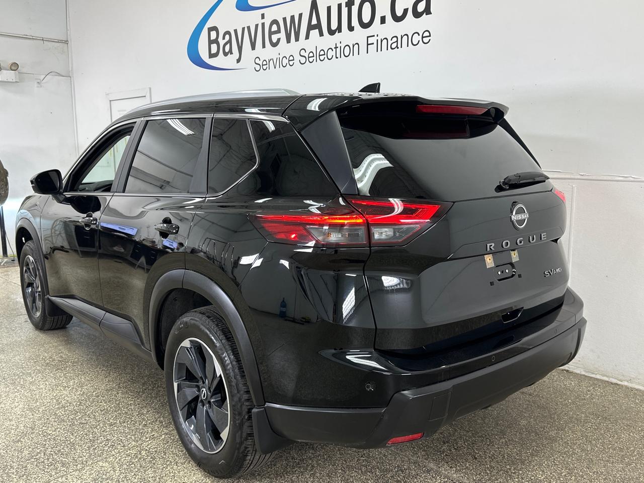 2024 Nissan Rogue SV MOONROOF Photo