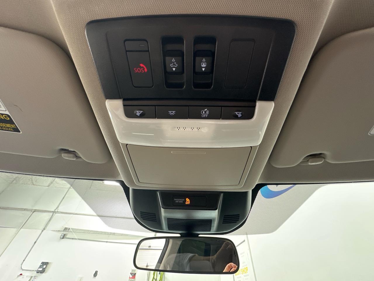 2024 Nissan Rogue SV MOONROOF Photo
