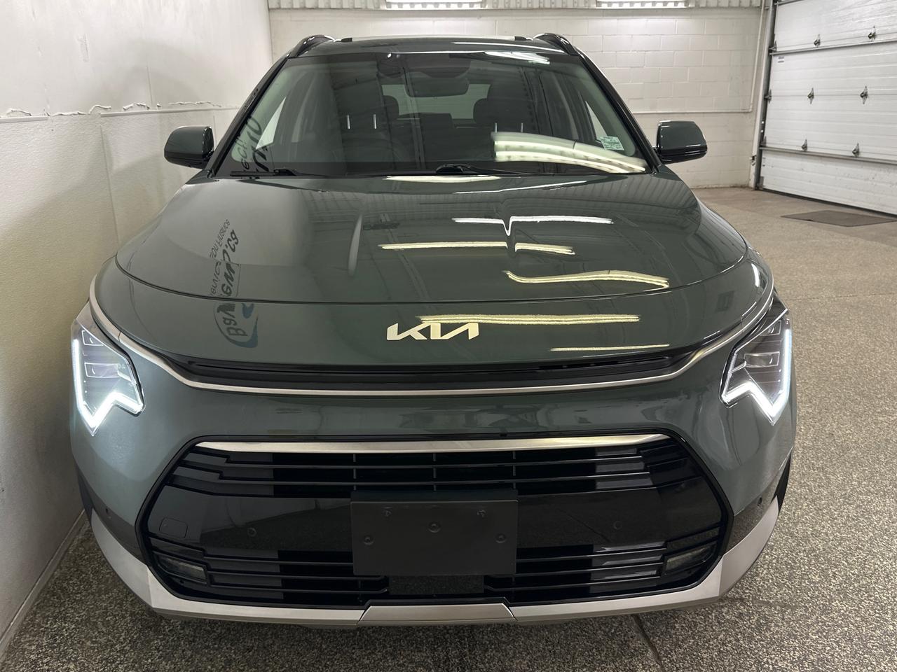 2023 Kia NIRO SX Photo