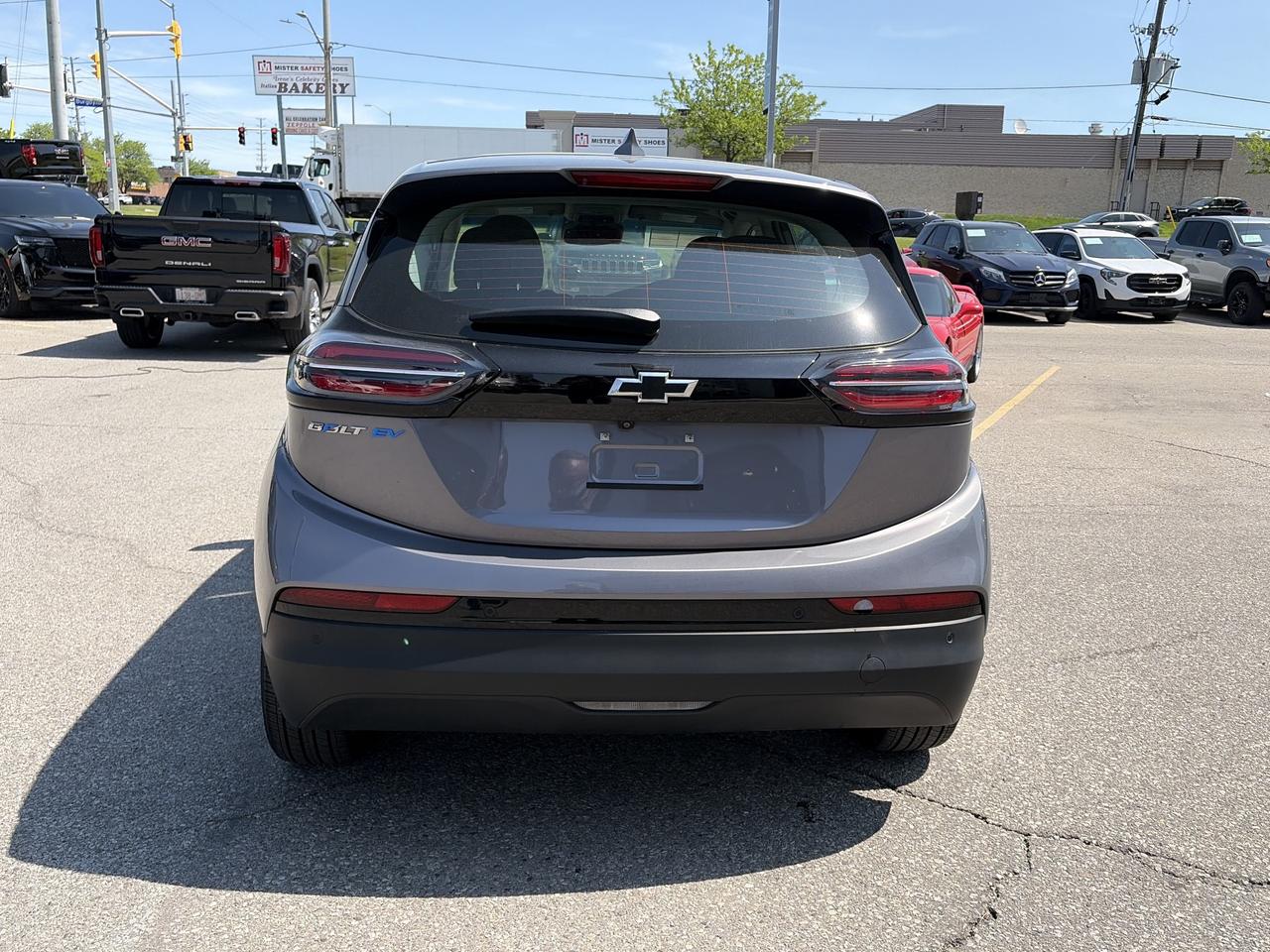 2023 Chevrolet ChevroletBolt_EUV 1LT Photo