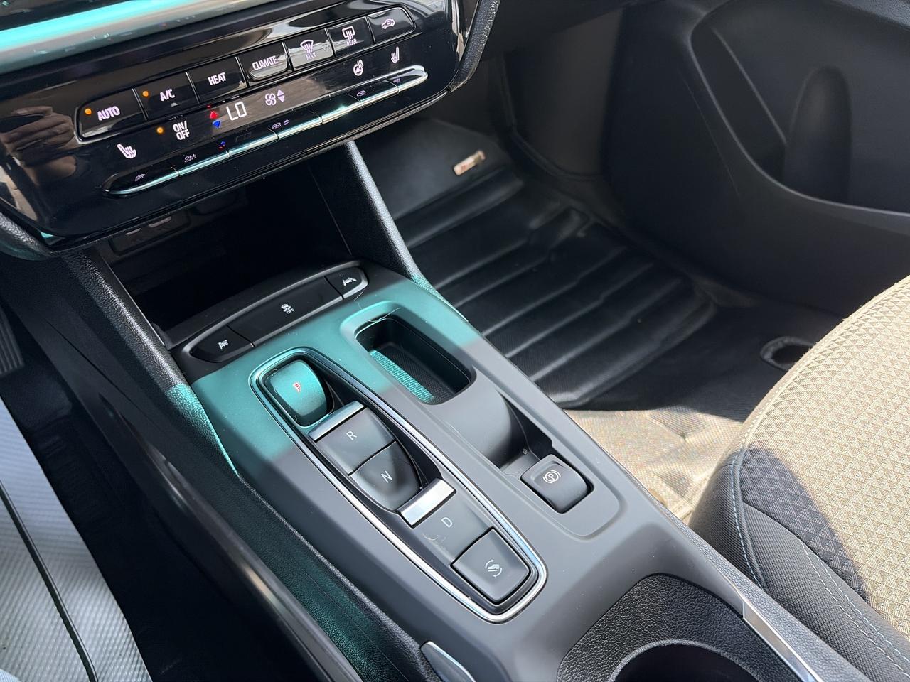 2023 Chevrolet ChevroletBolt_EUV 1LT Photo
